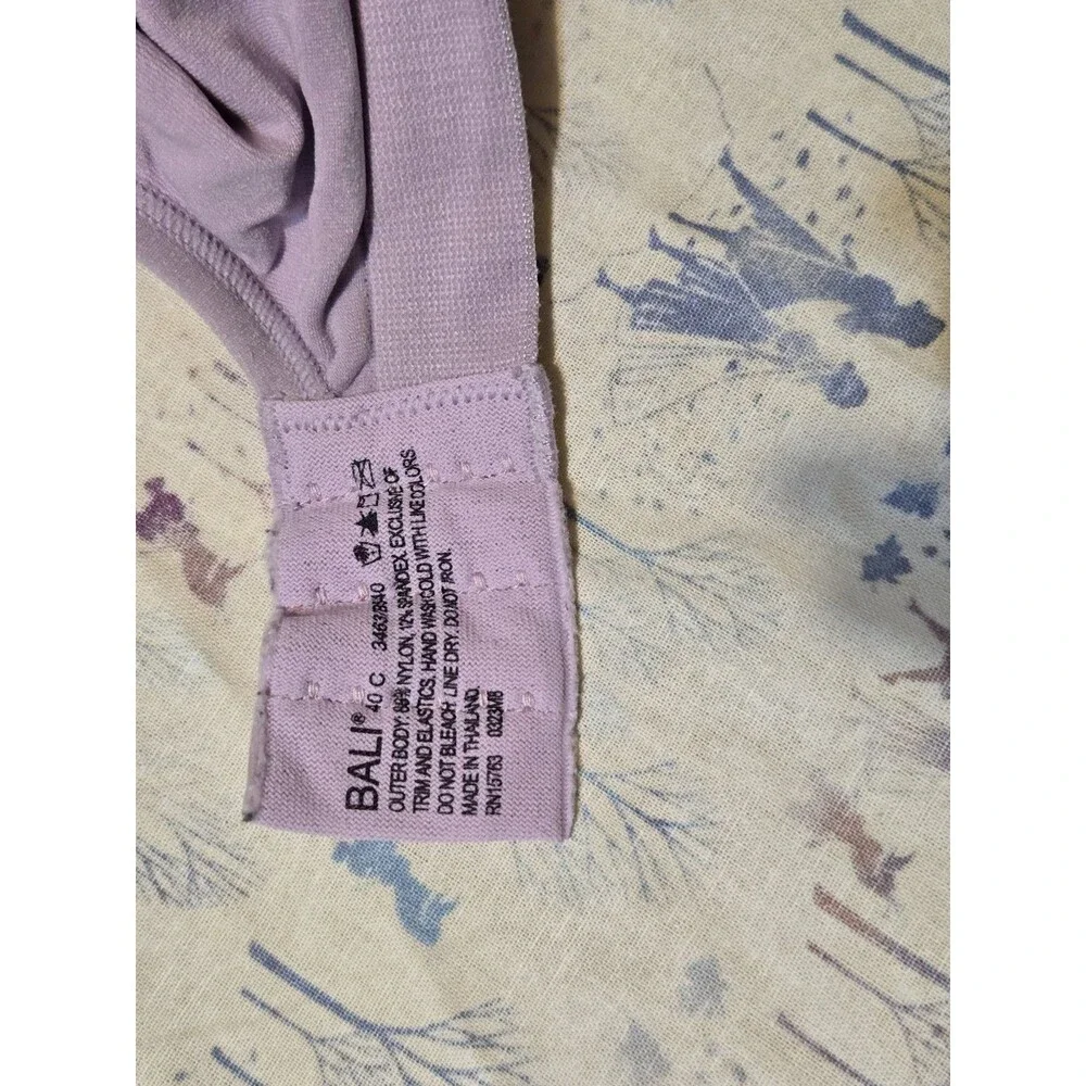 Bali Comfort Revolution Wirefree Bra 3463 Light Purple Textured Size 40C